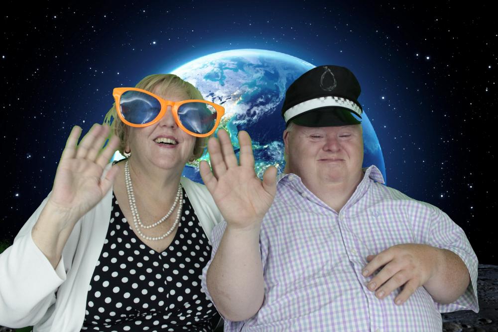 Gary & Julie's Wedding | View more photos from the event at gallery.myphotoboothexperience.co.uk/u/MyPhotoBoothExperienceLtd/Gary-Julies-Wedding